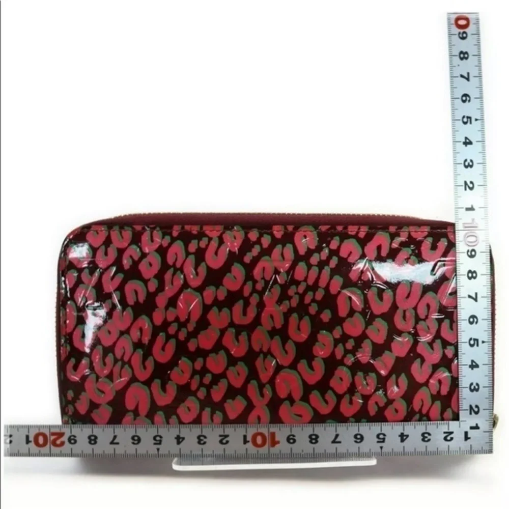 Louis Vuitton Vernis Graffiti Zippy Wallet